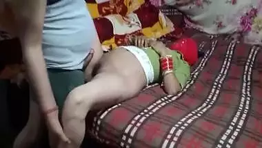 Indian Desi Bhabhi, Desi Bhabhi And Indian Bhabhi - Bhaiya Ke Jaate Hi Bhabhi Se Lund Hilwaya Or Chudai Kari