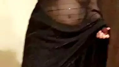 Transparent saree boobs show and naked video of busty wife