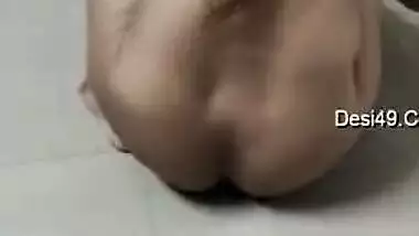 Skinny Desi maid prefers doing the house being nude for XXX video